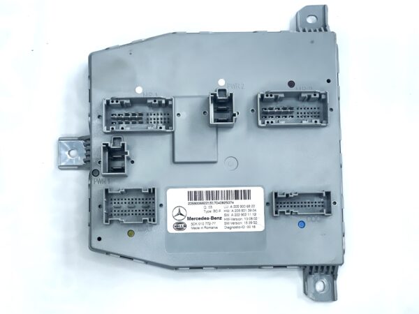 MERCEDES C Class W205 Sam Control Module Unit A2059006822