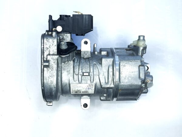 REFRIGERANT COMPRESSOR