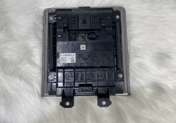 MERCEDES BENZ DISPLAY SCREEN MONITOR UNIT OEM A2069007013 - Image 2