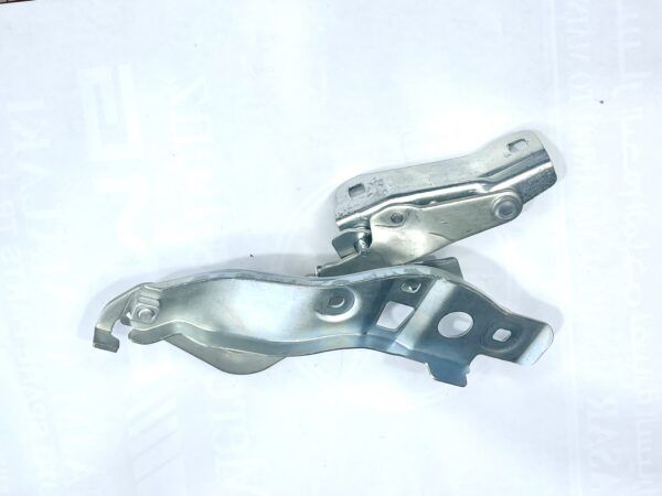 NEW MERCEDES-BENZ GLA H247 FRONT RIGHT ENGINE HOOD HINGE A2478807001 ORIGINAL - Image 3