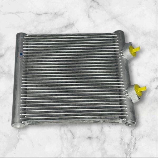 MERCEDES-BENZ AMG GT Oil Cooler Radiator A0995005700 NEW GENIUNE - Image 3