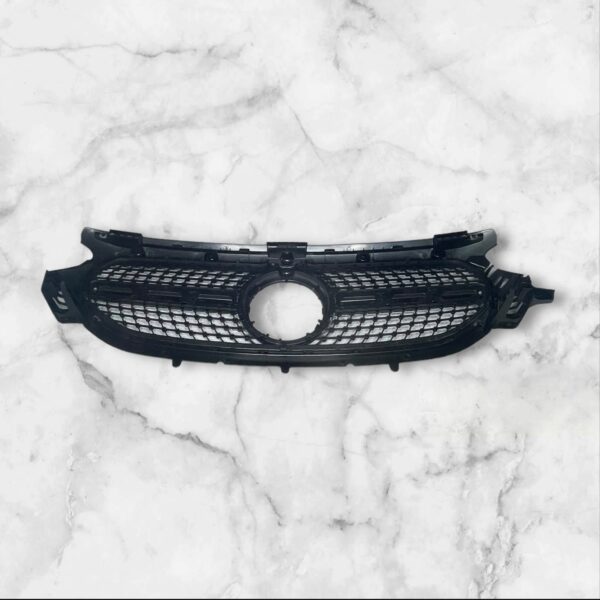 Mercedes GLA H247 Front Bumper Grill 2022 ON A247 Genuine *DAMAGED* - Image 3